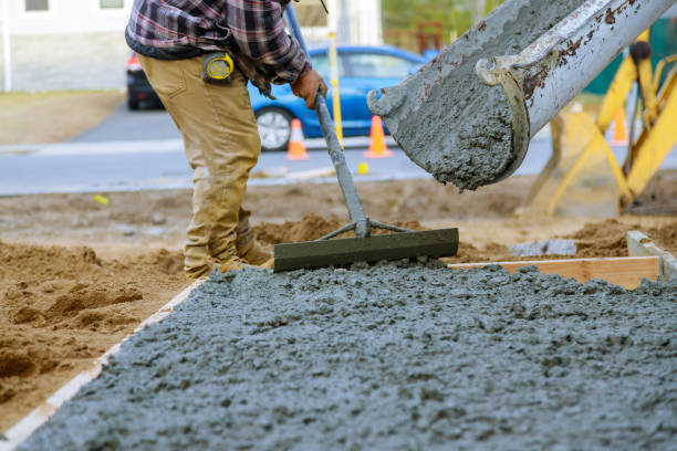 Best Residential Concrete Services  in Farr West, UT